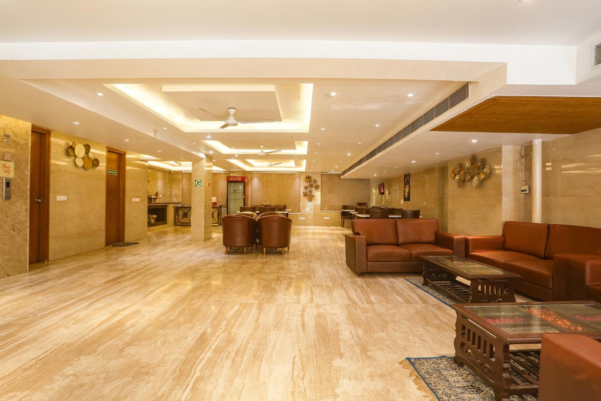 Fabhotel Prime Star 17 - Nr Yashobhoomi Convention Centre Delhi  Bagian luar foto